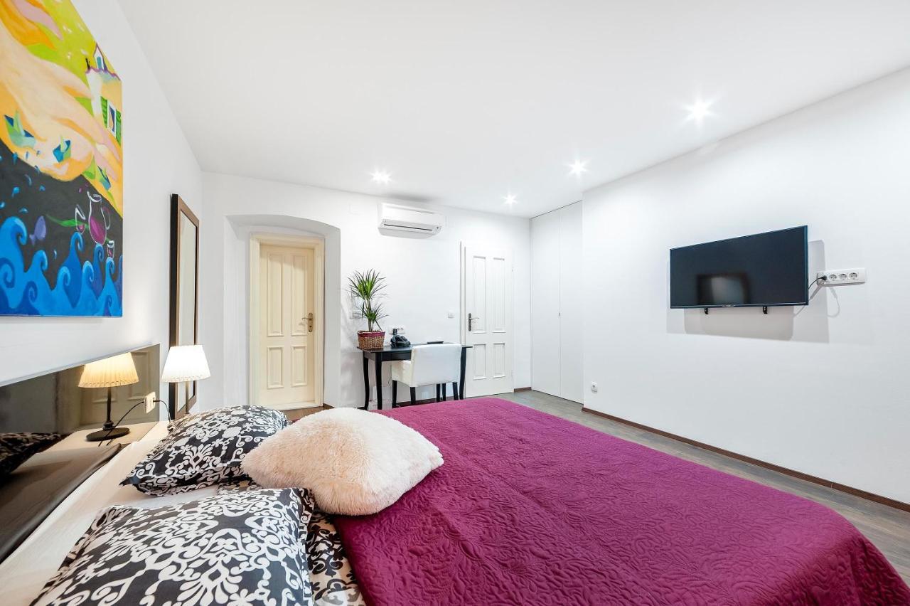 Aparment Lila Apartment ชิเบนิก ภายนอก รูปภาพ